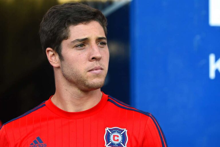 New England Revolution encaminha contratação de jogador ex-Chicago Fire