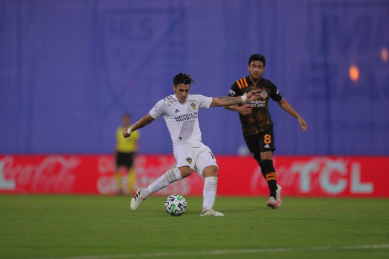 LA Galaxy e Houston Dynamo empatam e morrem abraçados no “MLS Is Back Tournament”