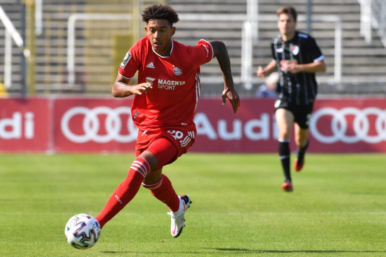 Chris Richards é elogiado por técnico do Bayern