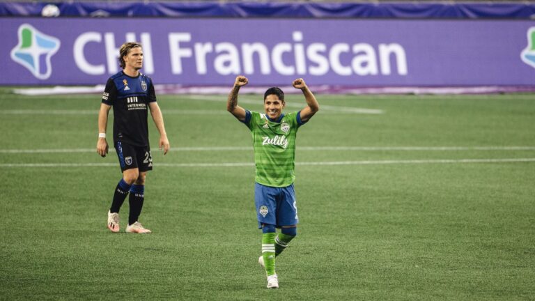 Seattle aplica goleada história sobre o Earthquakes na MLS