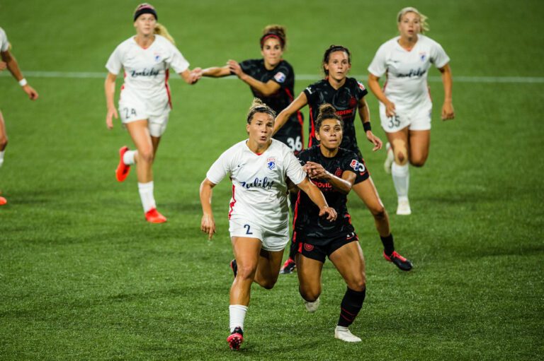 Portland Thorns busca a vitória contra o OL Reign para garantir o título da Fall Series