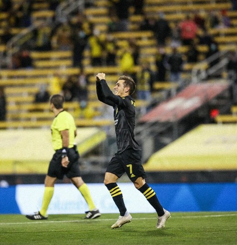 Columbus Crew vence New York City FC e praticamente sela a sua classificação para os Playoffs