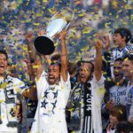 Juninho comemora MLS Cup de 2014 pelo LA Galaxy