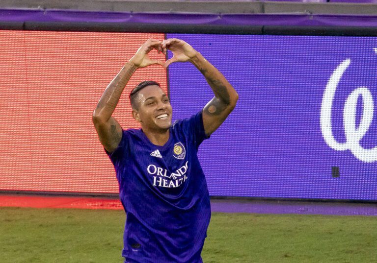 Orlando City contrata Antonio Carlos em definitivo