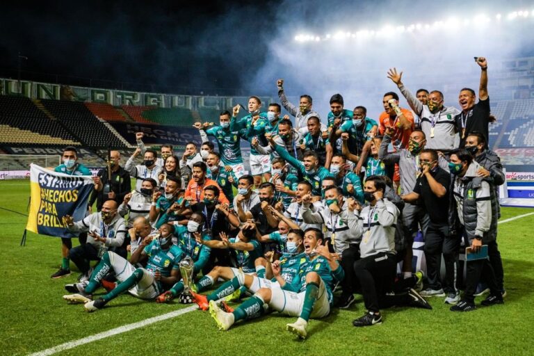 León confirma favoritismo e é campeão no México