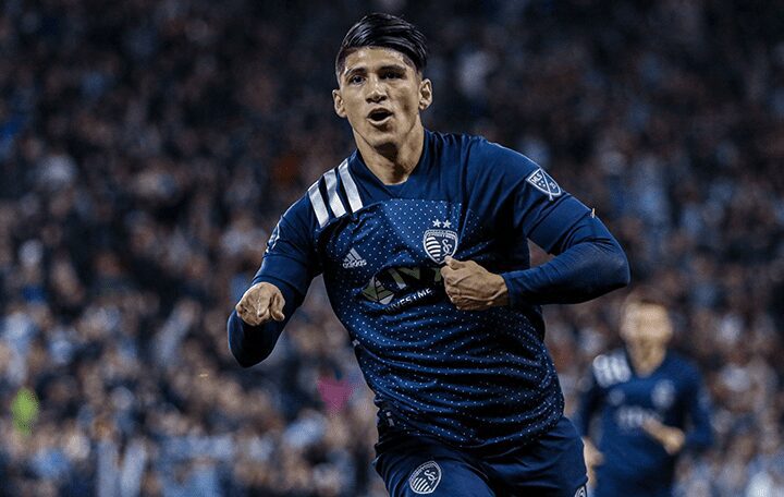 Alan Pulido passa por cirurgia e vai desfalcar o Sporting KC