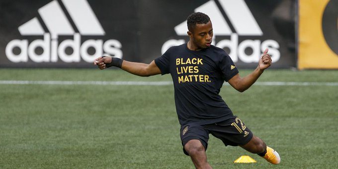 Zagueiro do LAFC está fora do duelo contra Cruz Azul