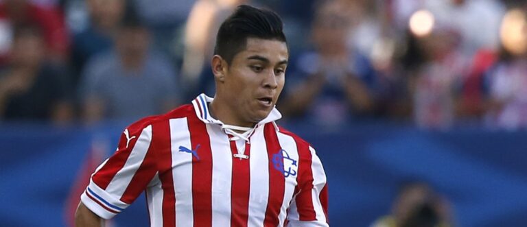 San Jose Earthquakes assina com meio campista do Chivas Guadalajara