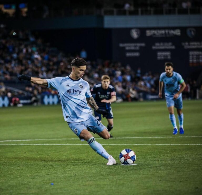 Técnico do Sporting KC diz que clube ofereceu renovação a Felipe Gutiérrez