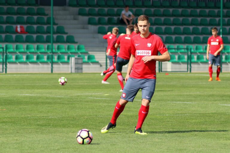 Após rumores, Charlotte FC anuncia promessa polonesa