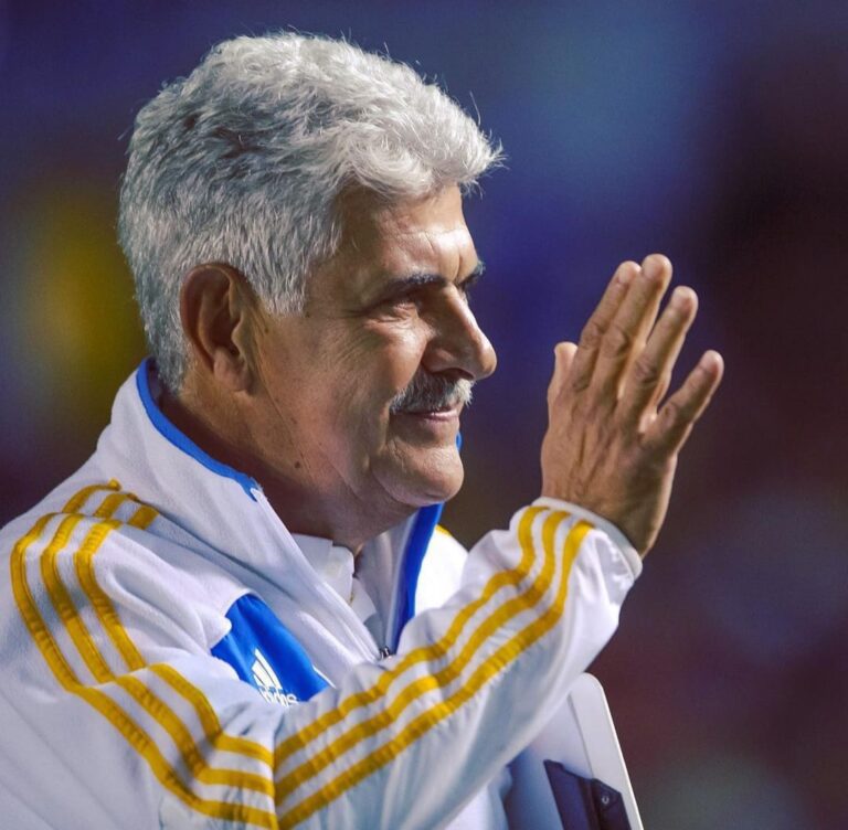 Contrato do técnico Tuca Ferretti, do Tigres-MX, expira em junho de 2021