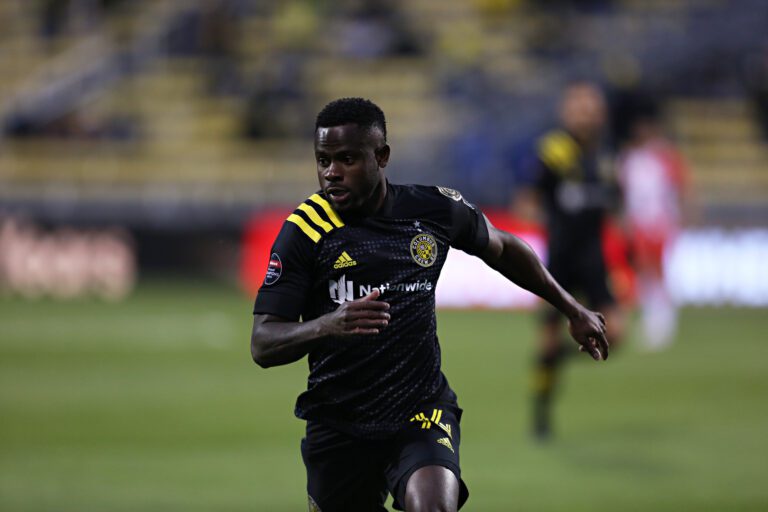 Champions League: Columbus Crew joga para o gasto, vence e se classifica às quartas