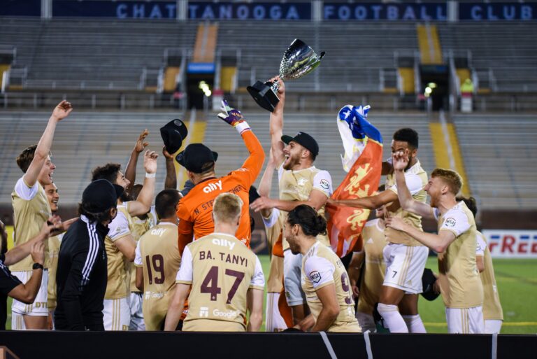 Detroit City goleia o Chattanooga FC e conquista a NISA Legends Cup 2021