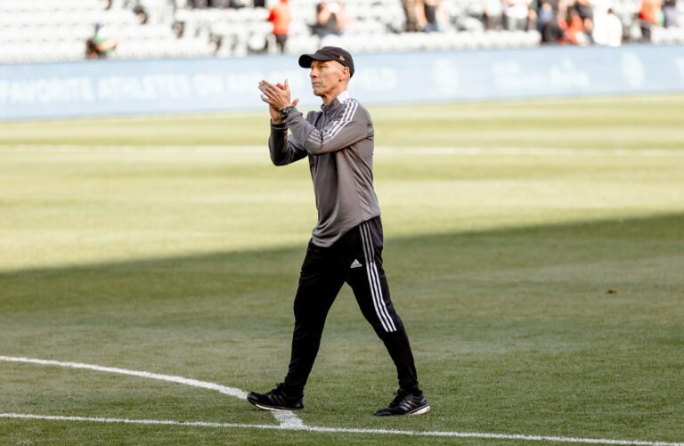 Técnico do Los Angeles FC atualiza lista de lesionados do time