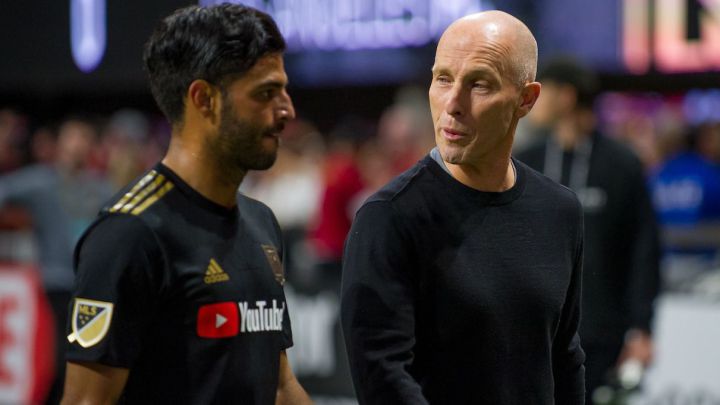 Após mal-entendido com Carlos Vela, técnico do LAFC explica substituição