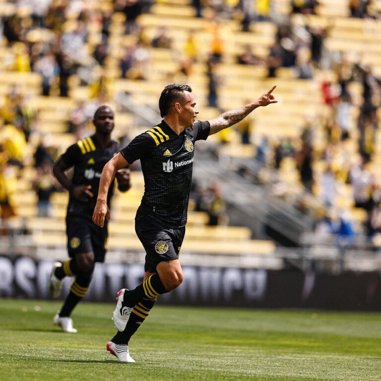 Com argentino brilhando mais uma vez, Columbus Crew vence DC United