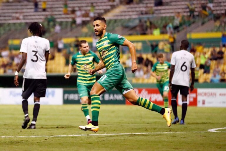 Brasileiro Léo Fernandes, ex-MLS, vem roubando a cena mais uma vez na USL Championship. (Reprodução/Twitter Tampa Bay Rowdies)