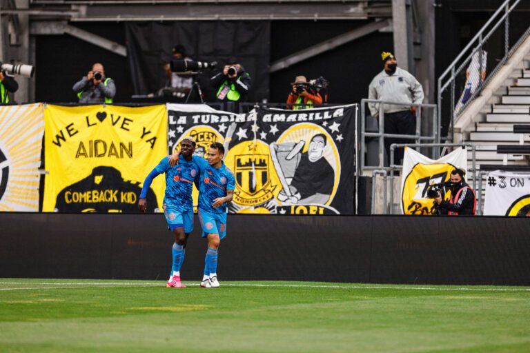 Columbus Crew, jogando em casa, vence o Toronto FC neste sábado (29)