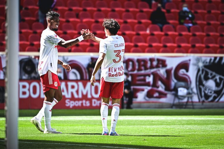 Fábio dá duas assistências e NY Red Bulls bate o Chicago Fire