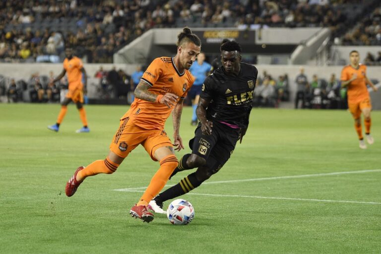 Los Angeles FC esbarra na defesa do Houston Dynamo e só empata dentro de casa