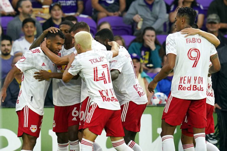 Fábio marca, Coronel pega pênalti e Red Bulls vence Orlando City na Flórida