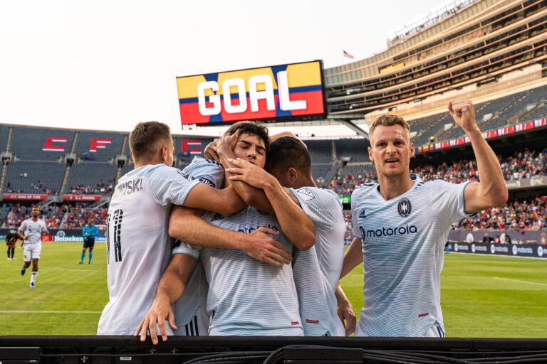 Em casa, Chicago Fire goleia Atlanta United