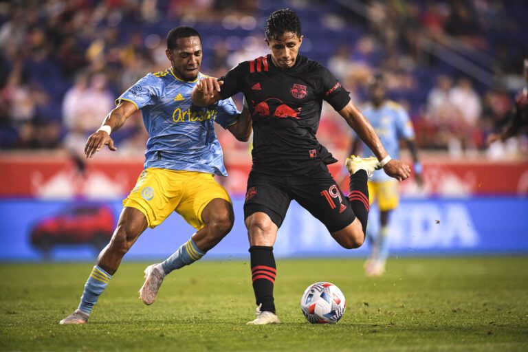 Clássico entre New York Red Bulls e Philadelphia Union tem gol brasileiro, mas termina empatado