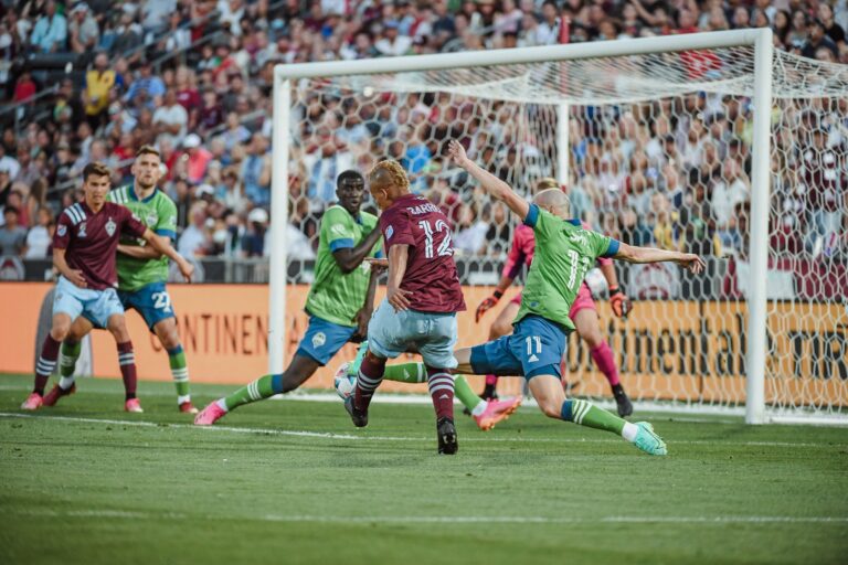 Colorado Rapids pressiona, mas fica no empate com o Seattle Sounders