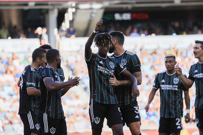 LA Galaxy vence o Minnesota United fora de casa e segue na briga pela liderança no Oeste