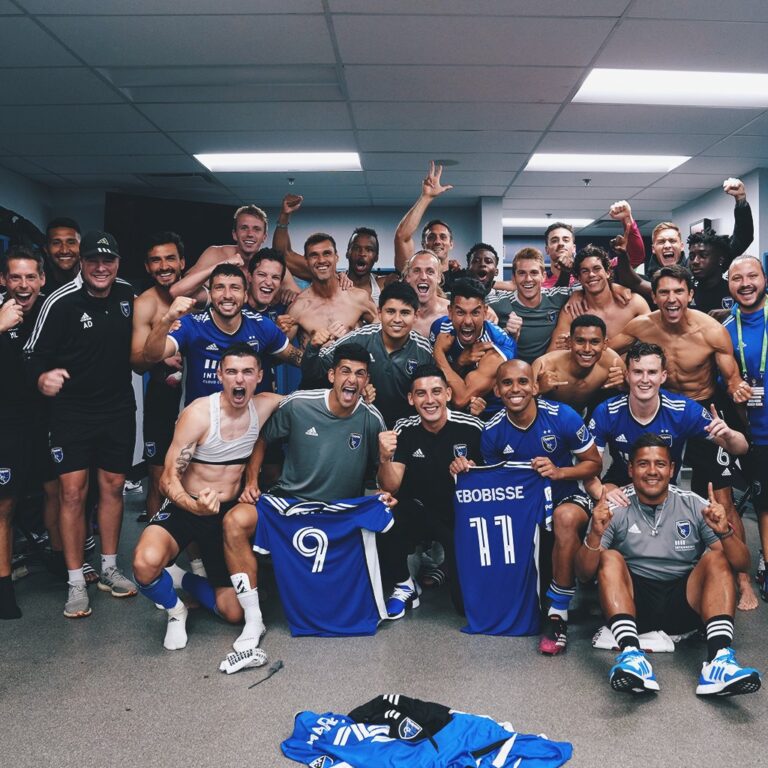 Fora de casa, San Jose Earthquakes sofre gol olímpico, mas vence LA Galaxy no CaliClasico