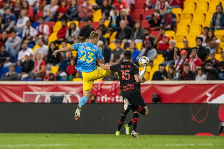 Philadelphia Union sai na frente com gol de brasileiro, mas cede empate para o New York Red Bulls