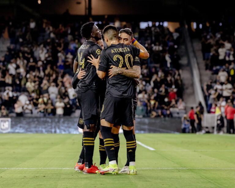 Com gol relâmpago e gol contra bizarro, Los Angeles FC vence Real Salt Lake e sonha com playoffs