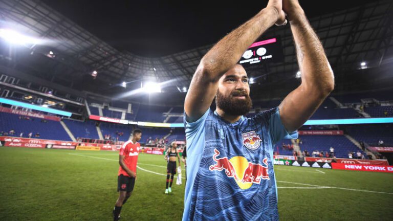 ‘Não somos estúpidos. Temos um dos melhores goleiros da MLS’, Gerhard Struber quer a permanência de Coronel no NY Red Bulls