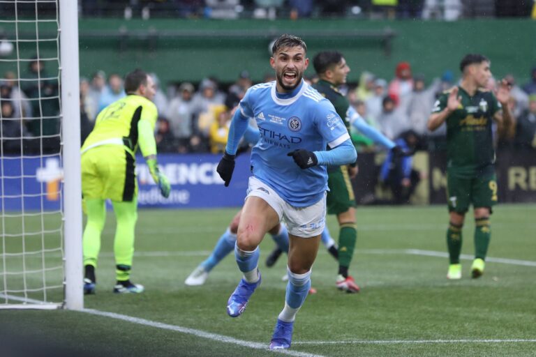 Com emoção no tempo regulamentar e vitória nos pênaltis, New York City conquista título inédito da MLS diante do Portland Timbers