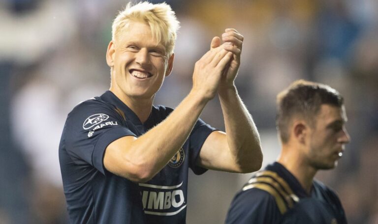 Zagueiro autor de golaço nos Playoffs renova com o Philadelphia Union