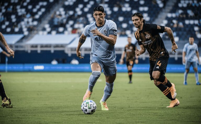 Lesão no joelho faz Sporting Kansas City sofrer baixa importante no ataque