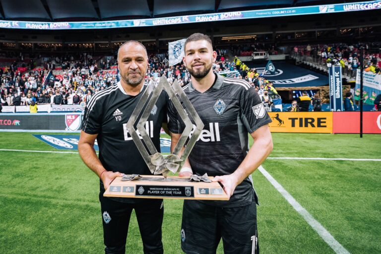 Oficial: Los Angeles FC contrata goleiro do Vancouver Whitecaps