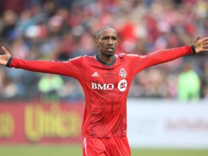 Ex-jogador do Toronto FC, Jermain Defoe anuncia aposentadoria