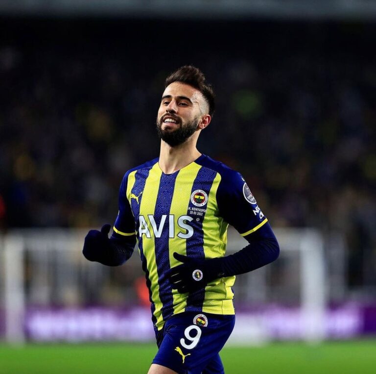 Fenerbahçe/TUR anuncia a contratação definitiva de Diego Rossi, do Los Angeles FC