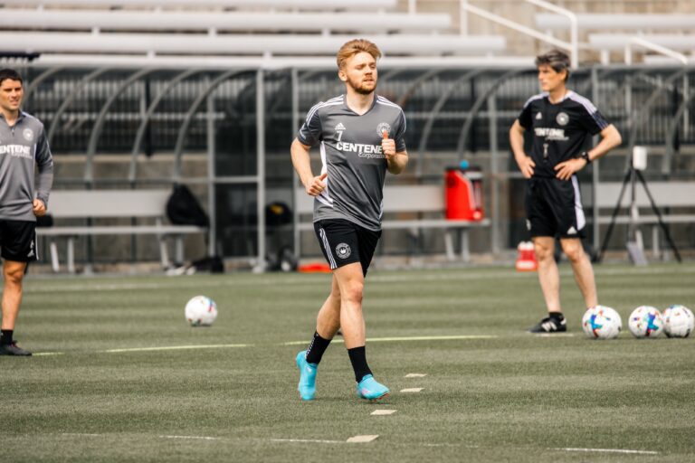 Jogador designado polonês do Charlotte FC treina pela primeira vez com o restante do elenco