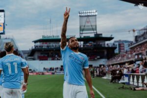 Katie Cahalin/Site oficial 