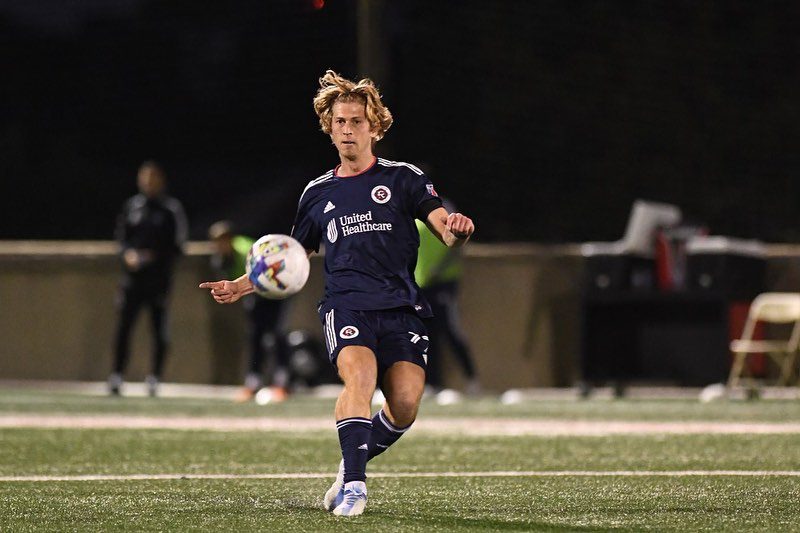Com novo contrato, zagueiro Ben Reveno passará a integrar o time principal do New England Revolution