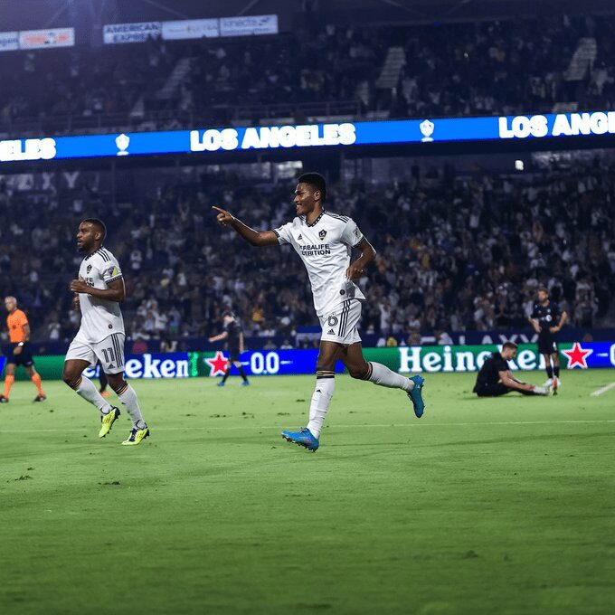 LA Galaxy goleia CF Montreal e volta a vencer na MLS