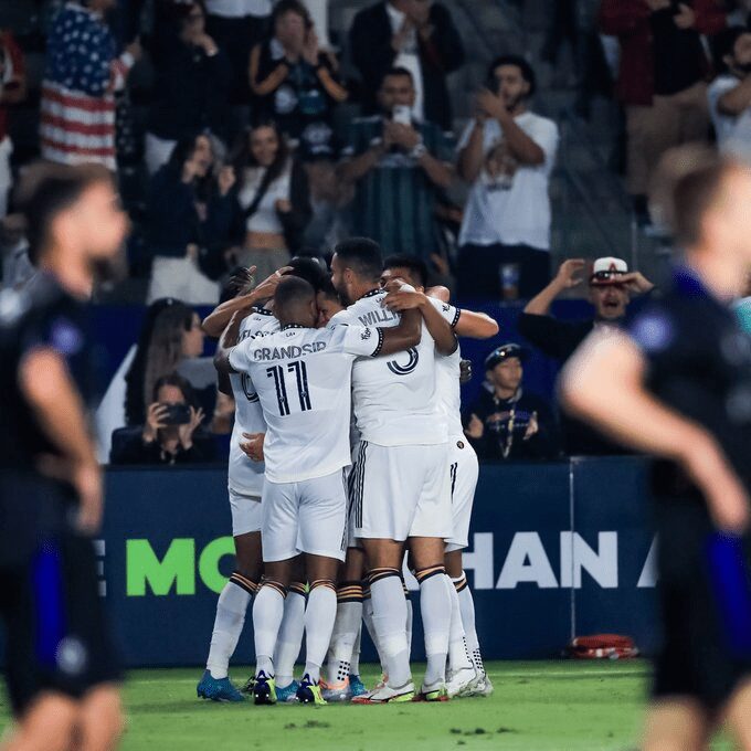 Em casa, LA Galaxy goleia CF Montreal e se reencontra com a vitória
