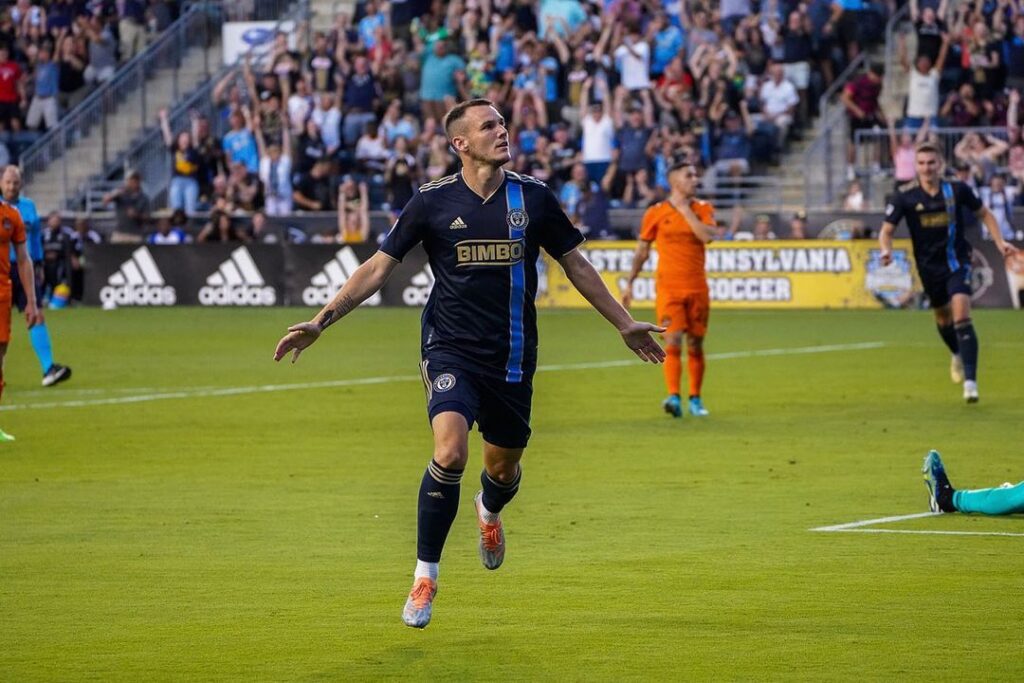 Dániel Gazdag lidera o trio em gols