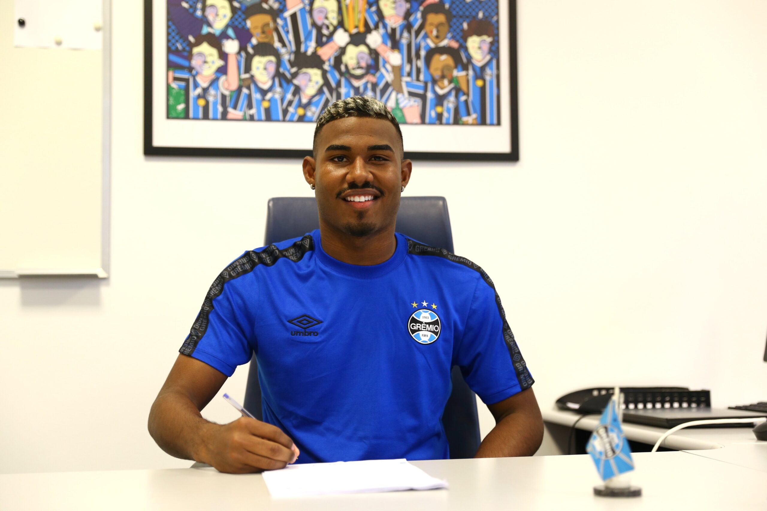 Lateral-esquerdo Cuiabano está na mira do Houston Dynamo