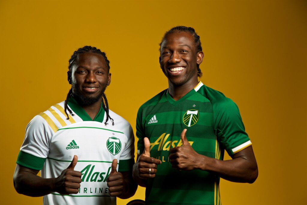 Diego Chará e Yimmi Chará na apresentação de Yimmi no Portland Timbers em 2020.