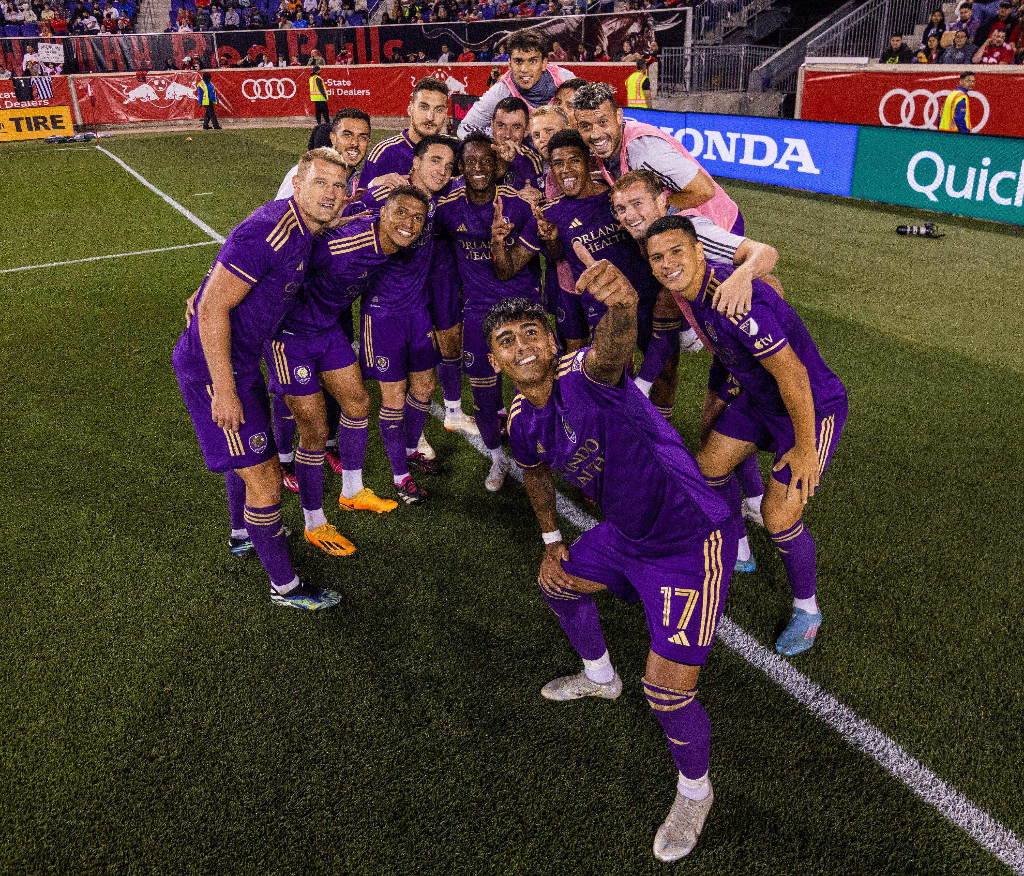 Facundo Torres e companheiros de Orlando City. (Reprodução Orlando City)