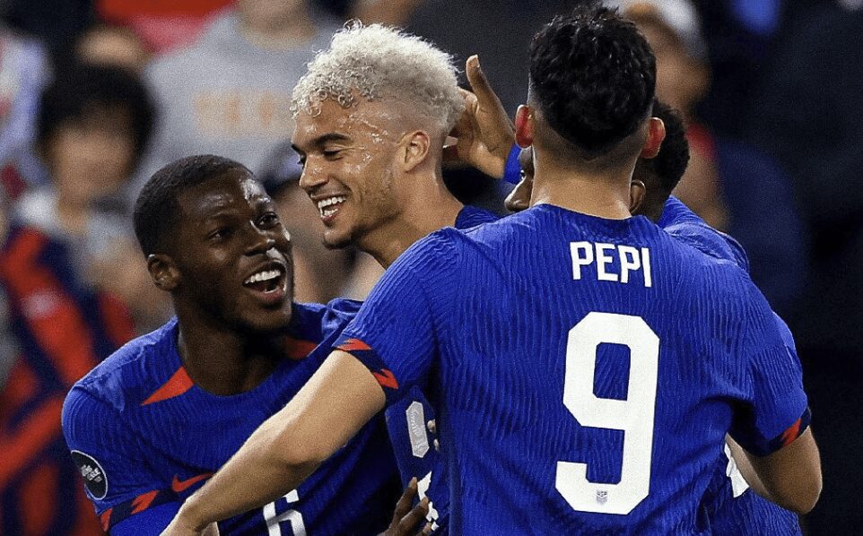 Seleção Americana Liga das Nações Antonee Robinson