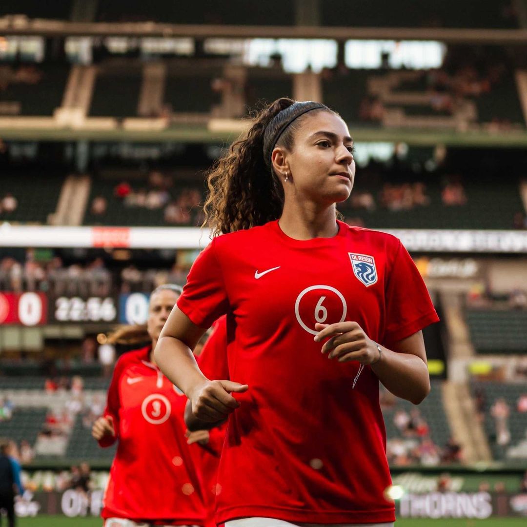 Às vésperas da final da NWSL, brasileira Angelina vive expectativa de ajudar o OL Reign em conquista inédita